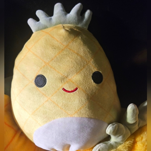 NWT Maui the Pineapple 🍍 & Burgit the Bubble Tea Flipamallow 8" Squishmallow - Picture 1 of 7